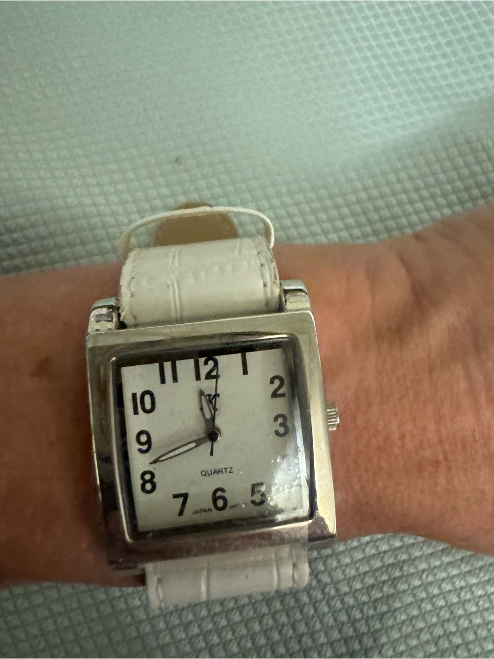 Vintage Kareena White Leather Square-Dial Quartz Watch